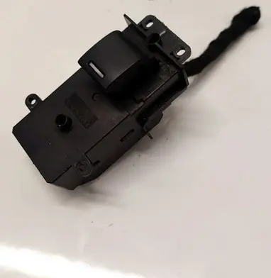 Honda Insight Electric window control switch 35760TM8G11M2