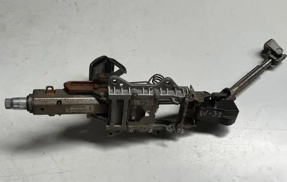 Volkswagen PASSAT B6 Steering wheel axle 3C0419501J 05102103