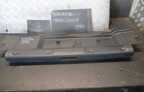 Audi A3 S3 8L Trunk/boot sill cover protection 8L0863471
