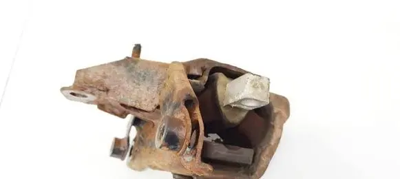 Volkswagen Polo IV 9N3 Engine mount bracket