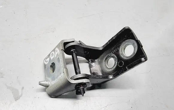 Citroen DS7 Crossback Rear door lower hinge 9671887080