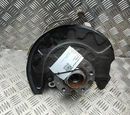 Volkswagen Tiguan Front wheel hub 5Q0407257C 5Q0615311G