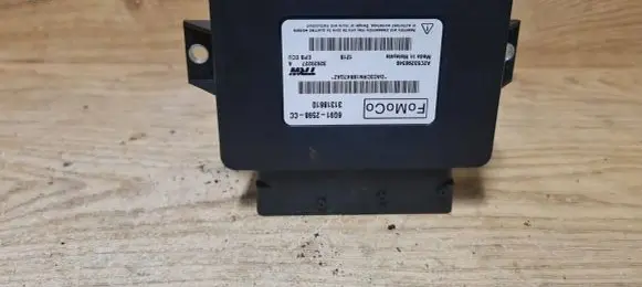 Volvo V70 Hand brake control module 6G912598CC 31318610