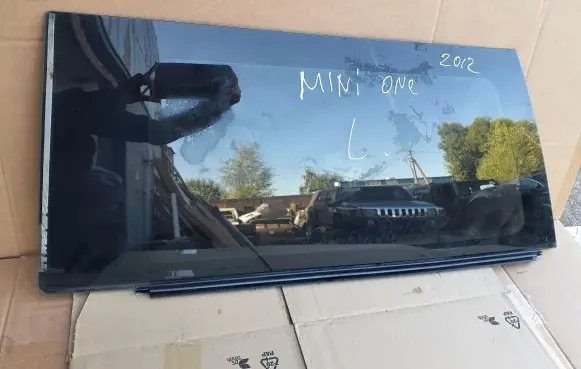 Mini One - Cooper Coupe R56 Rear side window