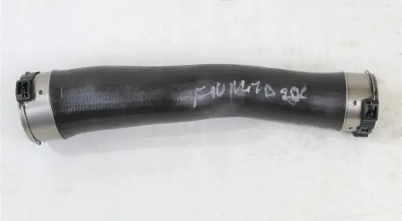Coolant pipe/hose