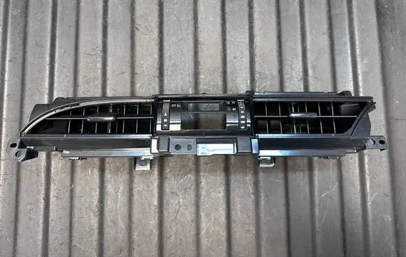 Toyota Hilux VIII Dash center air vent grill 55882KK010 55681K050 55686KK050