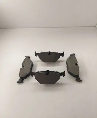 BMW 5 E39 Brake pads (rear) LP1107