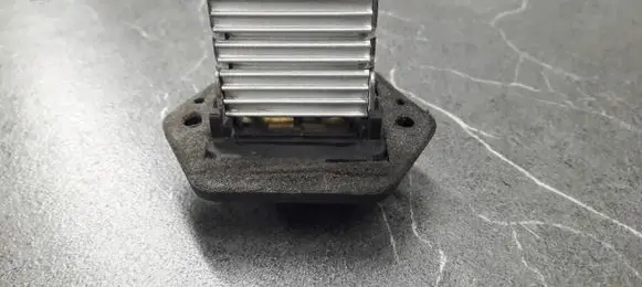 KIA Carnival Heater blower motor/fan resistor