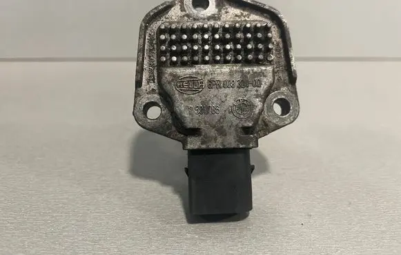 BMW 1 E81 E87 Oil level sensor 7501786 6PR00832400