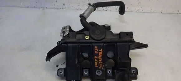 Opel Vivaro Breather hose/pipe 118302761R