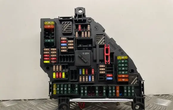 BMW 5 F10 F11 Fuse module