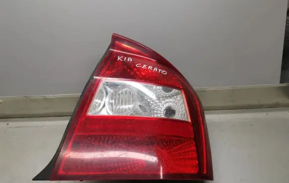 KIA Cerato Rear/tail lights