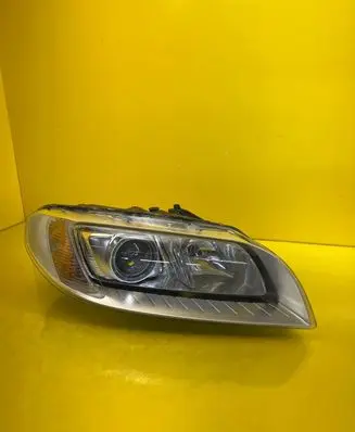 Volvo XC70 Headlight/headlamp 31420014