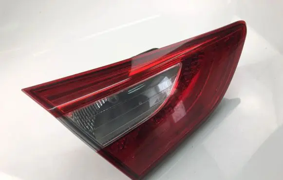 Tailgate rear/tail lights