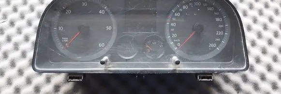 Volkswagen Caddy Speedometer (instrument cluster) 2K0920841C V0021000 VWZ7Z0E1418337