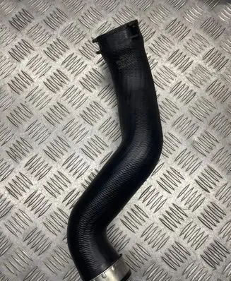 Audi A4 S4 B7 8E 8H Intercooler hose/pipe 8E0145737F