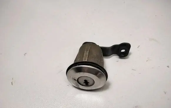 Peugeot Partner Coupe door lock (next to the handle) 