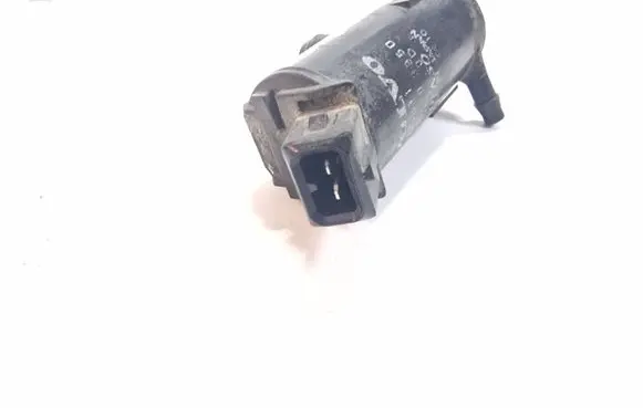 Volvo V70 Windscreen/windshield washer pump 9169611 06D2103850