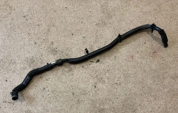 Audi e-tron Engine coolant pipe/hose 4KE819928G