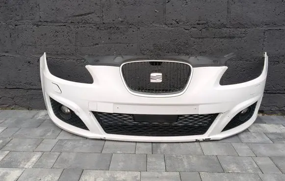 Seat Leon (1P) Front bumper 1P0807221M