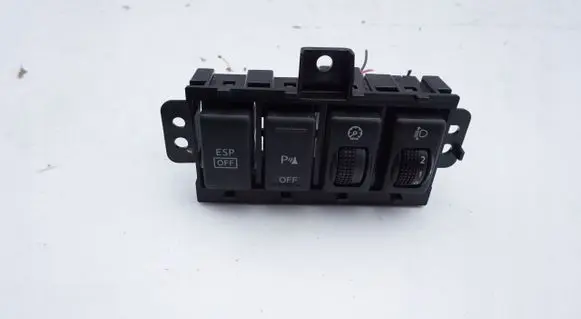 Renault Koleos I Tailgate/trunk/boot open switch 