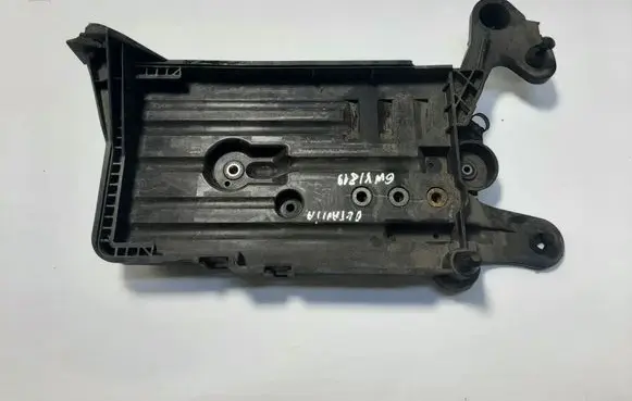 Battery box tray