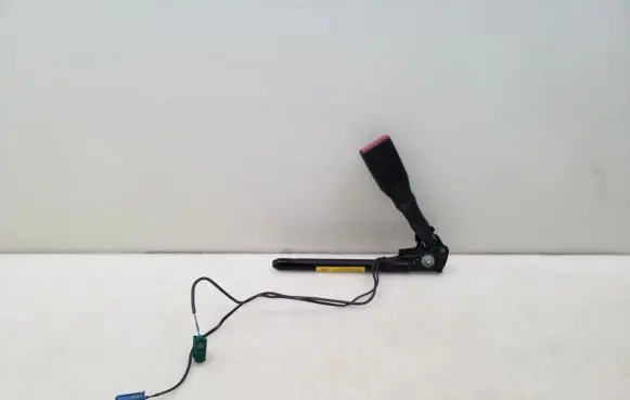 Opel Zafira B Front seatbelt buckle 13127268
