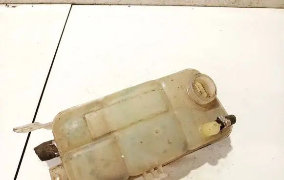 Coolant expansion tank/reservoir