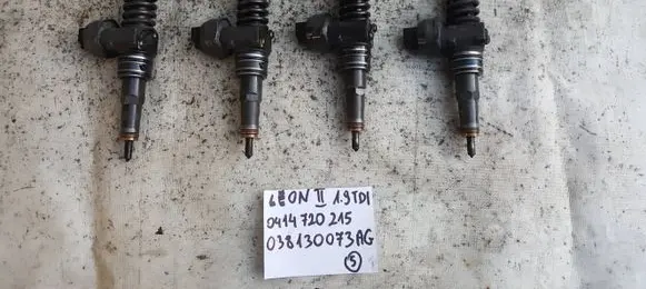 Seat Leon (1P) Fuel injector 0414720215
