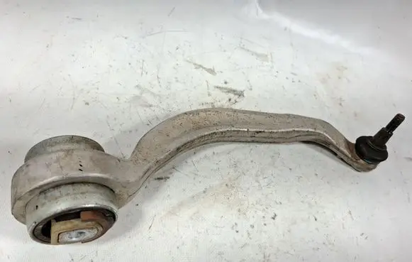Volkswagen PASSAT B5 Front control arm 