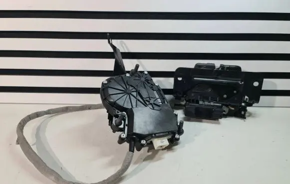 BMW 4 F36 Gran coupe Tailgate/trunk/boot lock/catch/latch 7269544 912935112