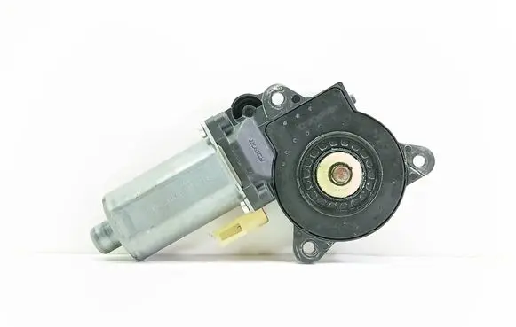 Ford Fiesta Front door window regulator motor 0130821938
