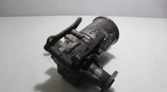 Mercedes-Benz E W124 Power steering pump