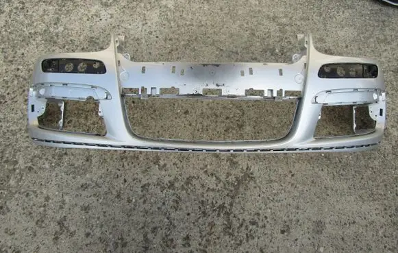 Volkswagen Golf V Front bumper 1K080221D