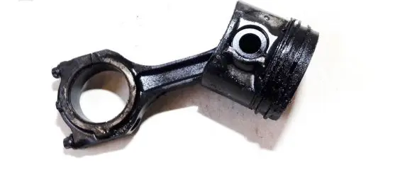 Ford Focus Piston with connecting rod