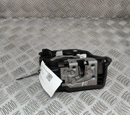 BMW X2 F39 Front door lock 7281936