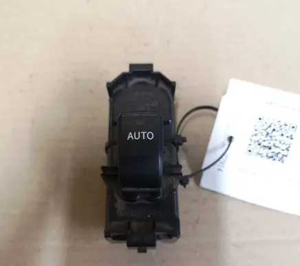 Toyota Avensis Verso Electric window control switch 8403044020 514746