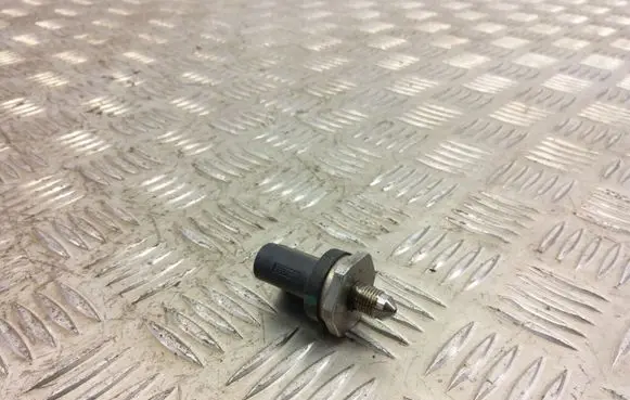 Fuel pressure sensor