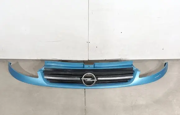 Opel Vivaro Front bumper upper radiator grill 8200044873 91166765 525719854