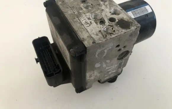 Volkswagen PASSAT B6 ABS Pump 3C0614095P