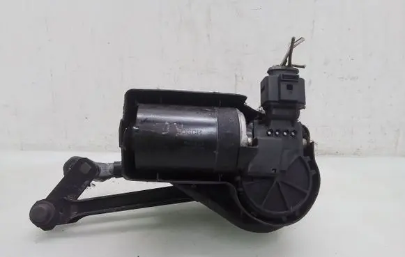 Volkswagen Fox Front wiper linkage and motor F006B20070