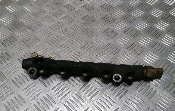 Toyota Previa (XR30, XR40) II Fuel main line pipe 