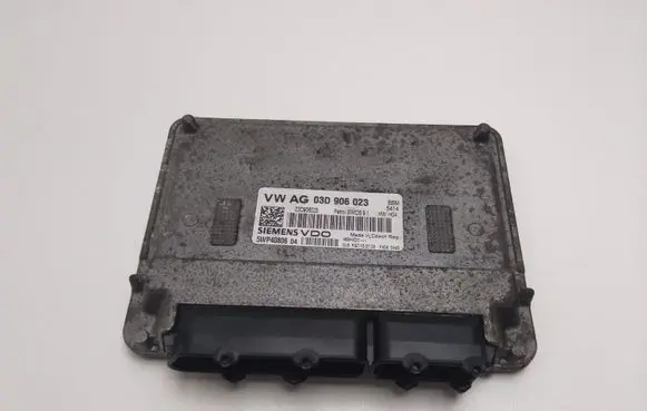 Skoda Fabia Mk2 (5J) Engine control unit/module 03D906023 5WP40806