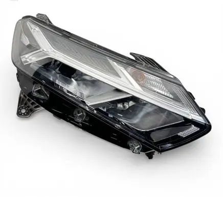 Dacia Sandero III Headlight/headlamp 260106343R 260104363R