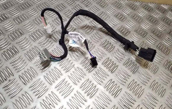 Land Rover Discovery 3 - LR3 Seat wiring loom YML500910