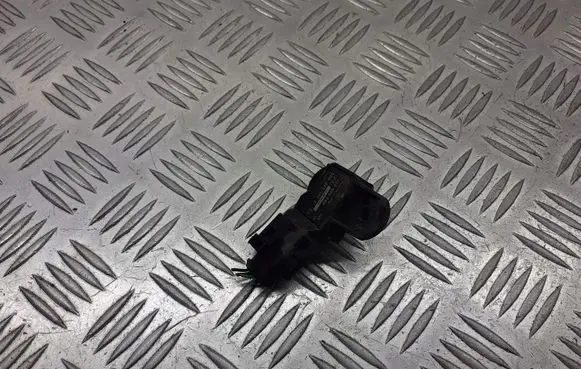 Volkswagen Golf V Air pressure sensor 03C906051