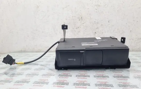 Volkswagen Touareg I CD/DVD changer 1J6035111