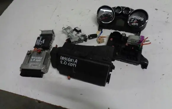 Opel Insignia A Engine control unit/module ECU 55579447