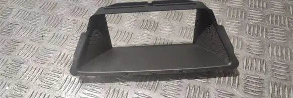 Radio/GPS head unit trim