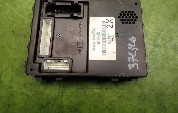 Suzuki Grand Vitara II Comfort/convenience module 3677065JL0